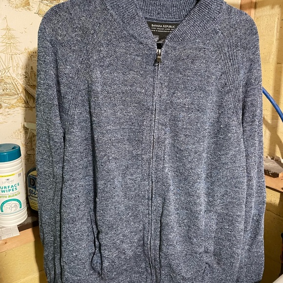 Mens large Banana Republic zip up sweater. - Picture 2 of 4